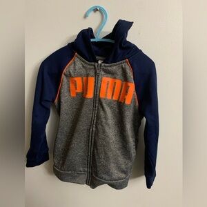 4/30$ Puma sweatshirt 3 years